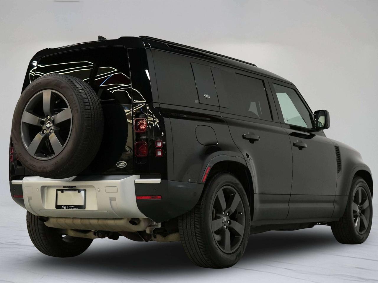 2023 Land Rover Defender SE | P400 | 110 | PANO | 20 IN Photo