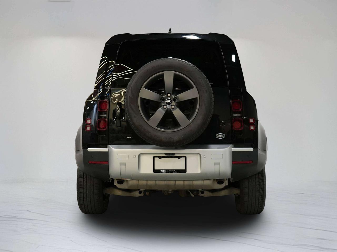 2023 Land Rover Defender SE | P400 | 110 | PANO | 20 IN Photo