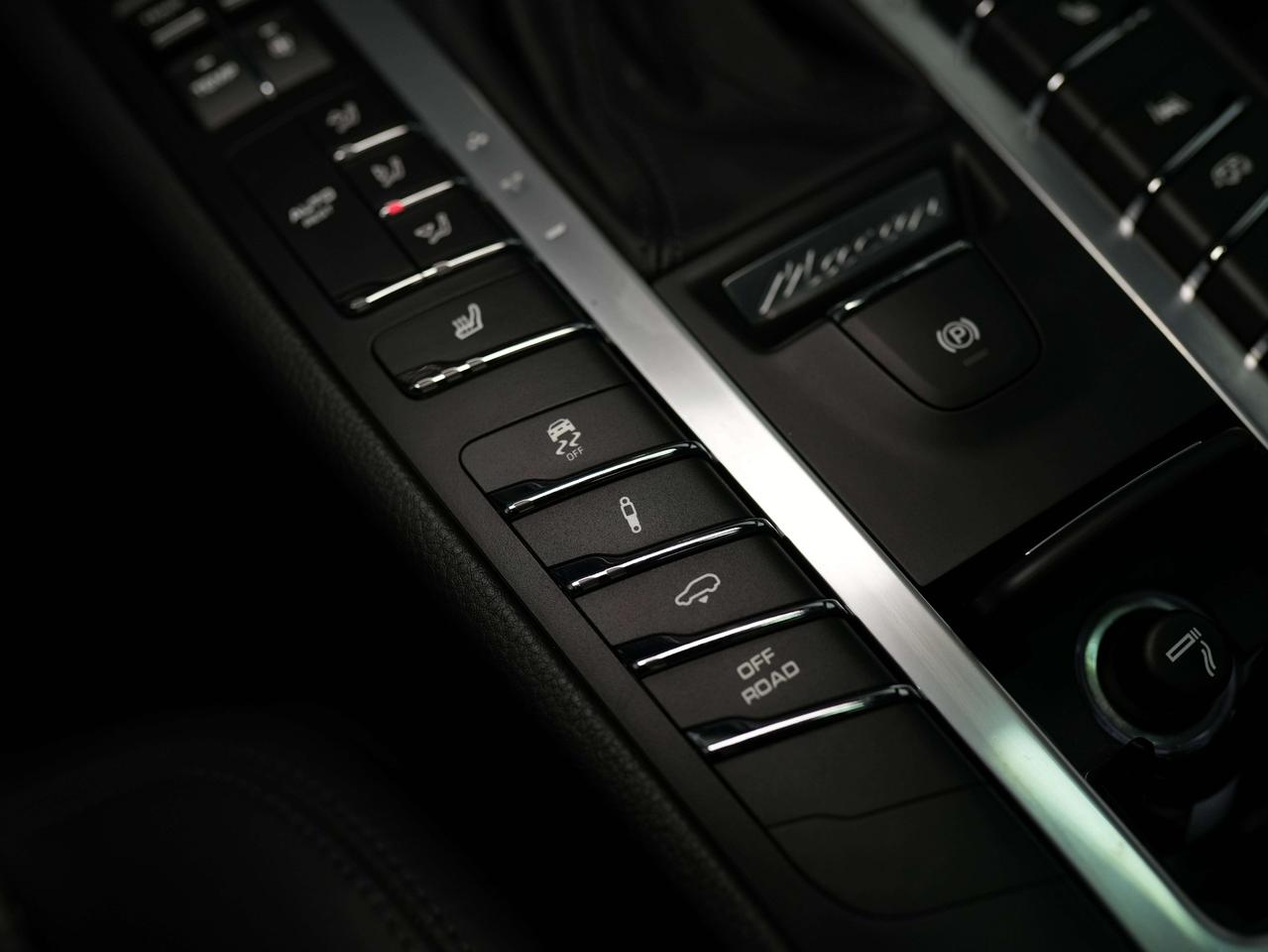 2021 Porsche Macan GTS | PREMIUM PKG | 20 IN Photo