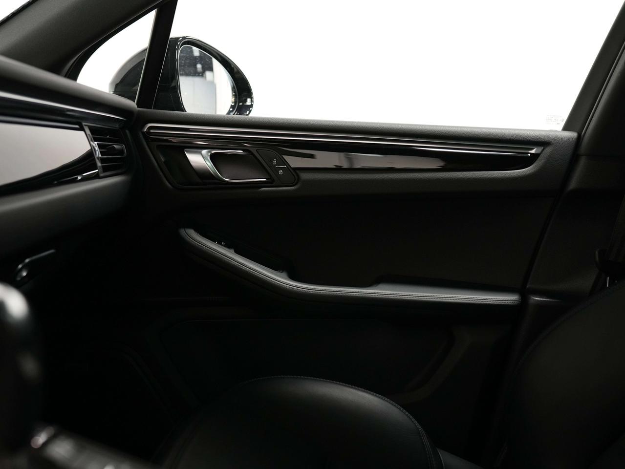 2021 Porsche Macan GTS | PREMIUM PKG | 20 IN Photo