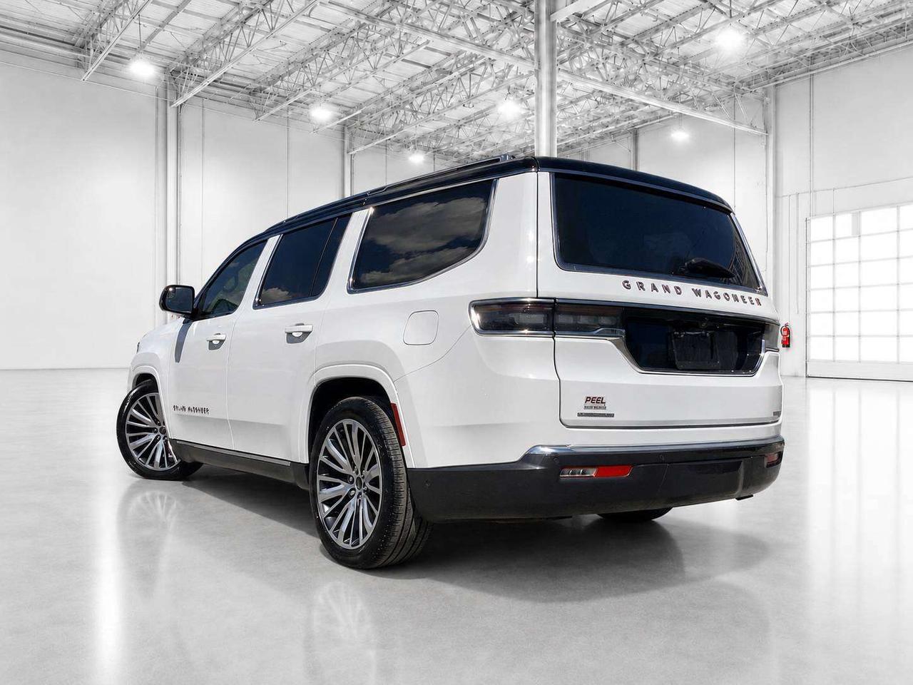 2022 Jeep Grand Wagoneer Series III Photo