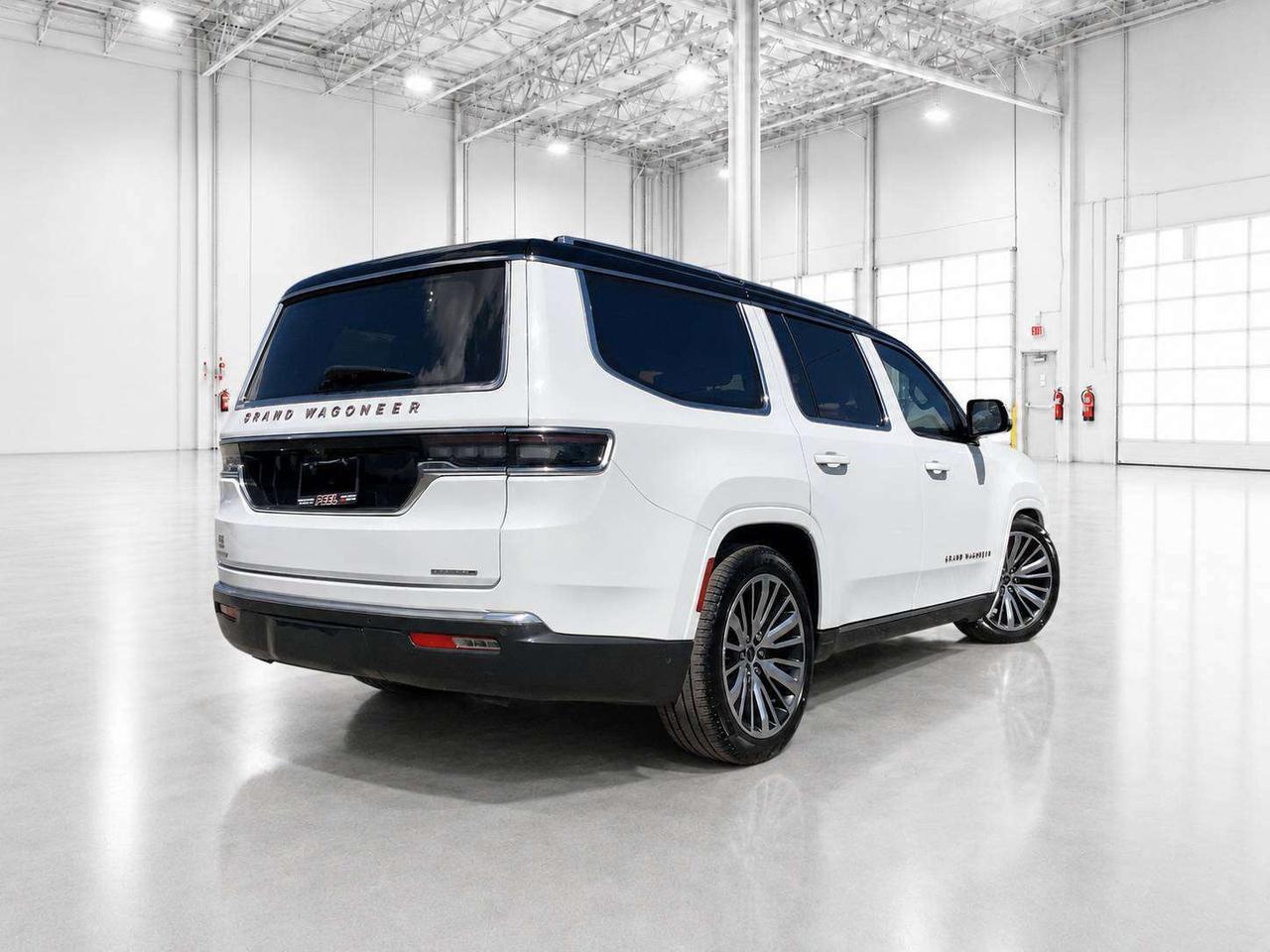 2022 Jeep Grand Wagoneer Series III Photo
