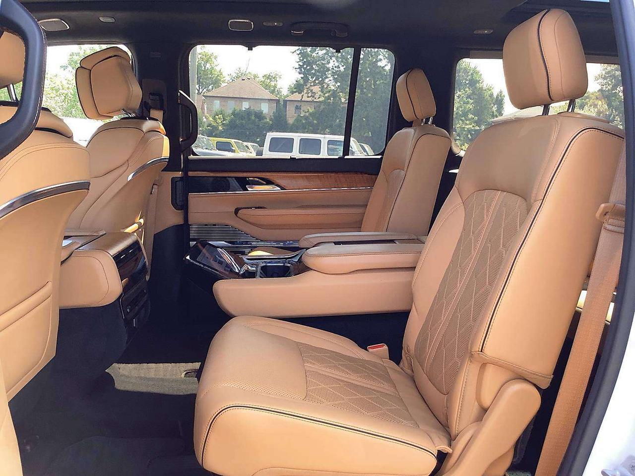 2022 Jeep Grand Wagoneer Series III Photo