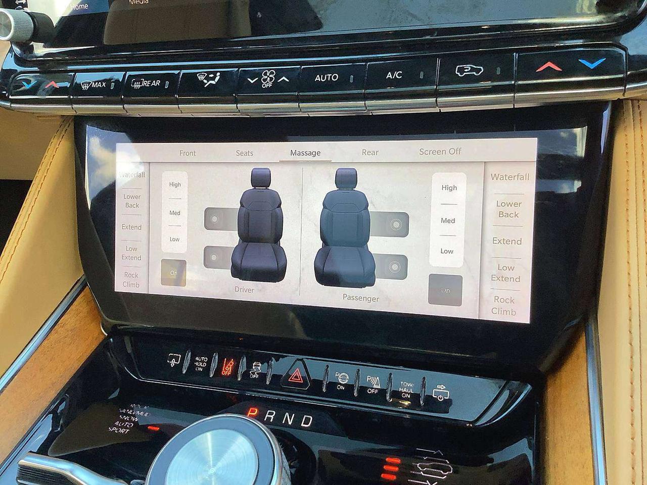 2022 Jeep Grand Wagoneer Series III Photo