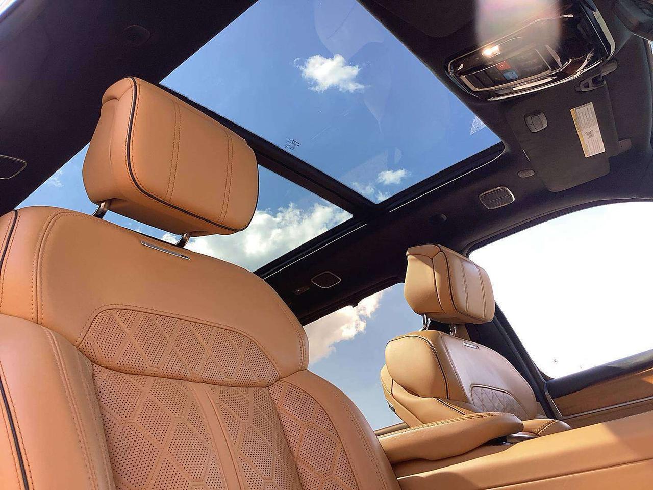 2022 Jeep Grand Wagoneer Series III Photo