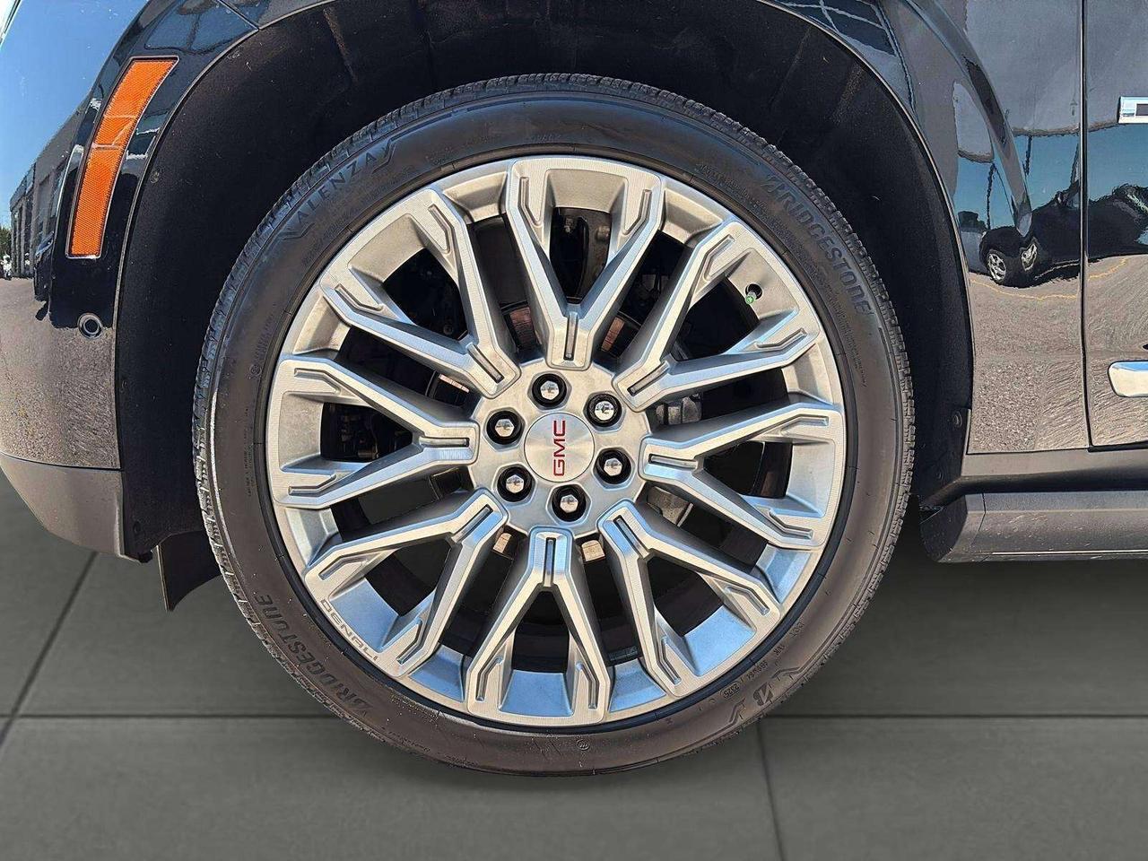 2025 GMC Yukon Denali Photo