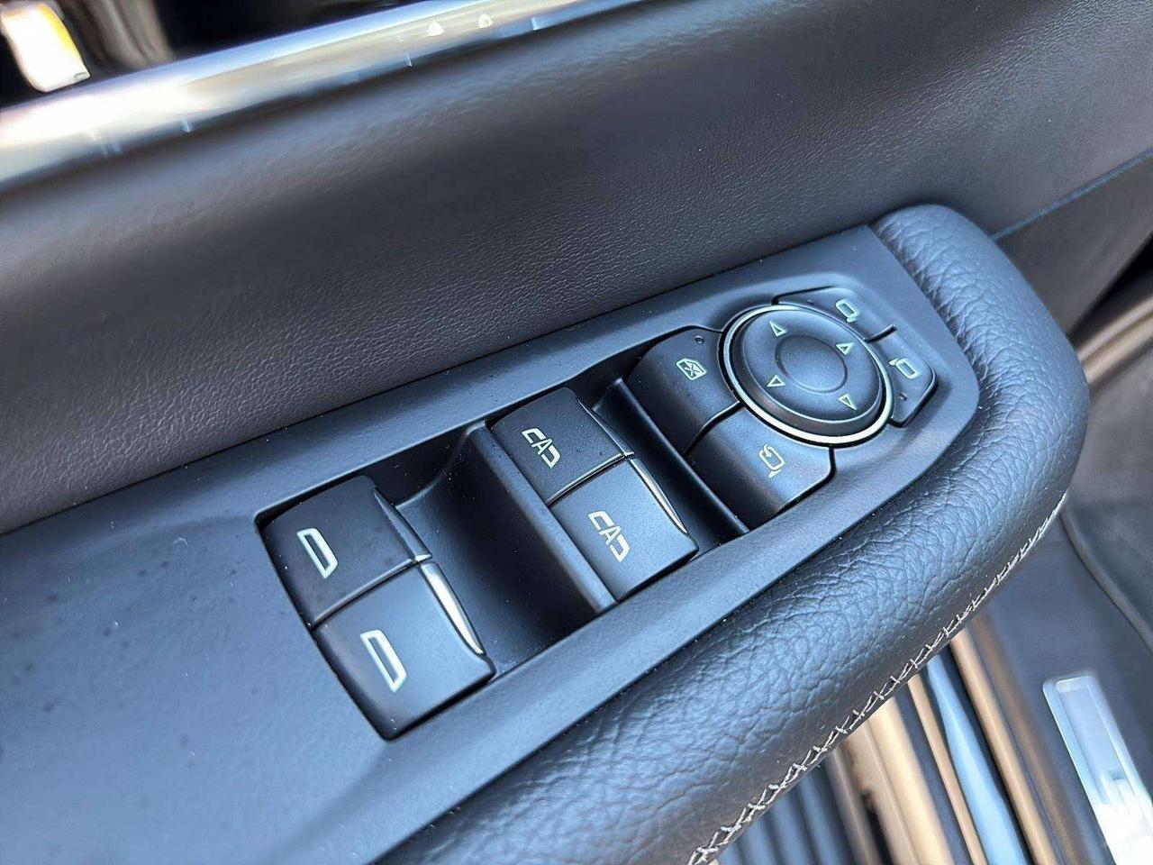 2025 GMC Yukon Denali Photo
