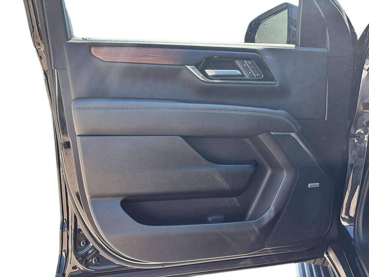 2025 GMC Yukon Denali Photo