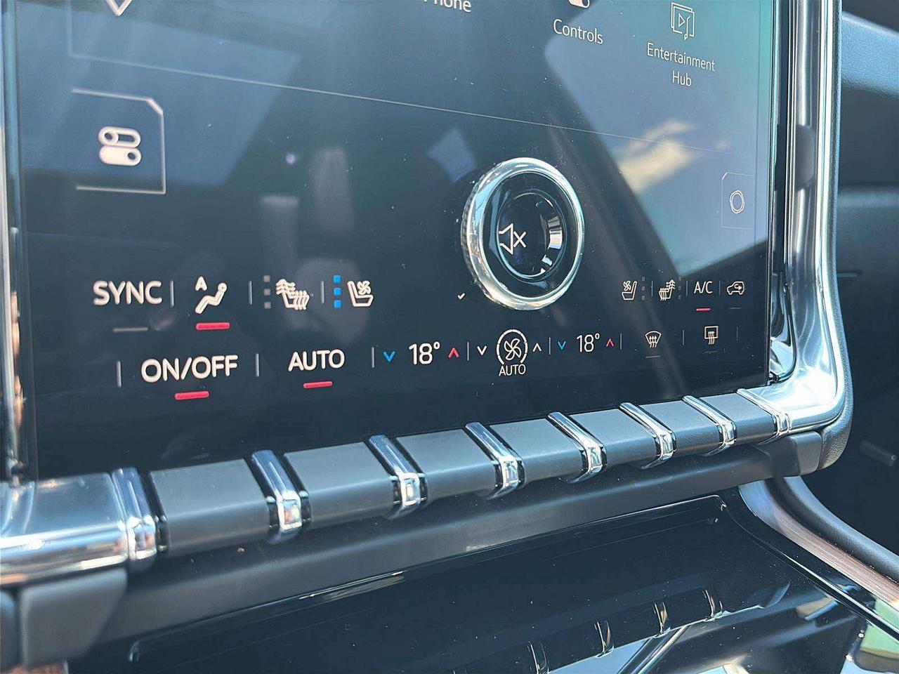 2025 GMC Yukon Denali Photo