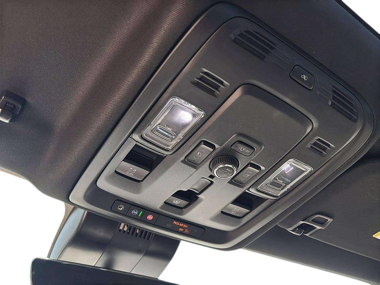 2025 GMC Yukon Denali Photo