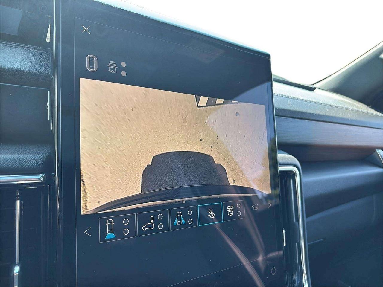 2025 GMC Yukon Denali Photo