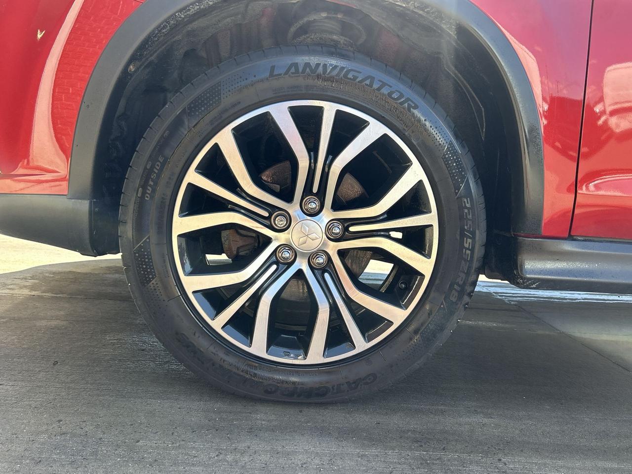 2019 Mitsubishi RVR SE AWD | LOW KMS! | HTD SEATS | CARPLAY | ALLOYS Photo