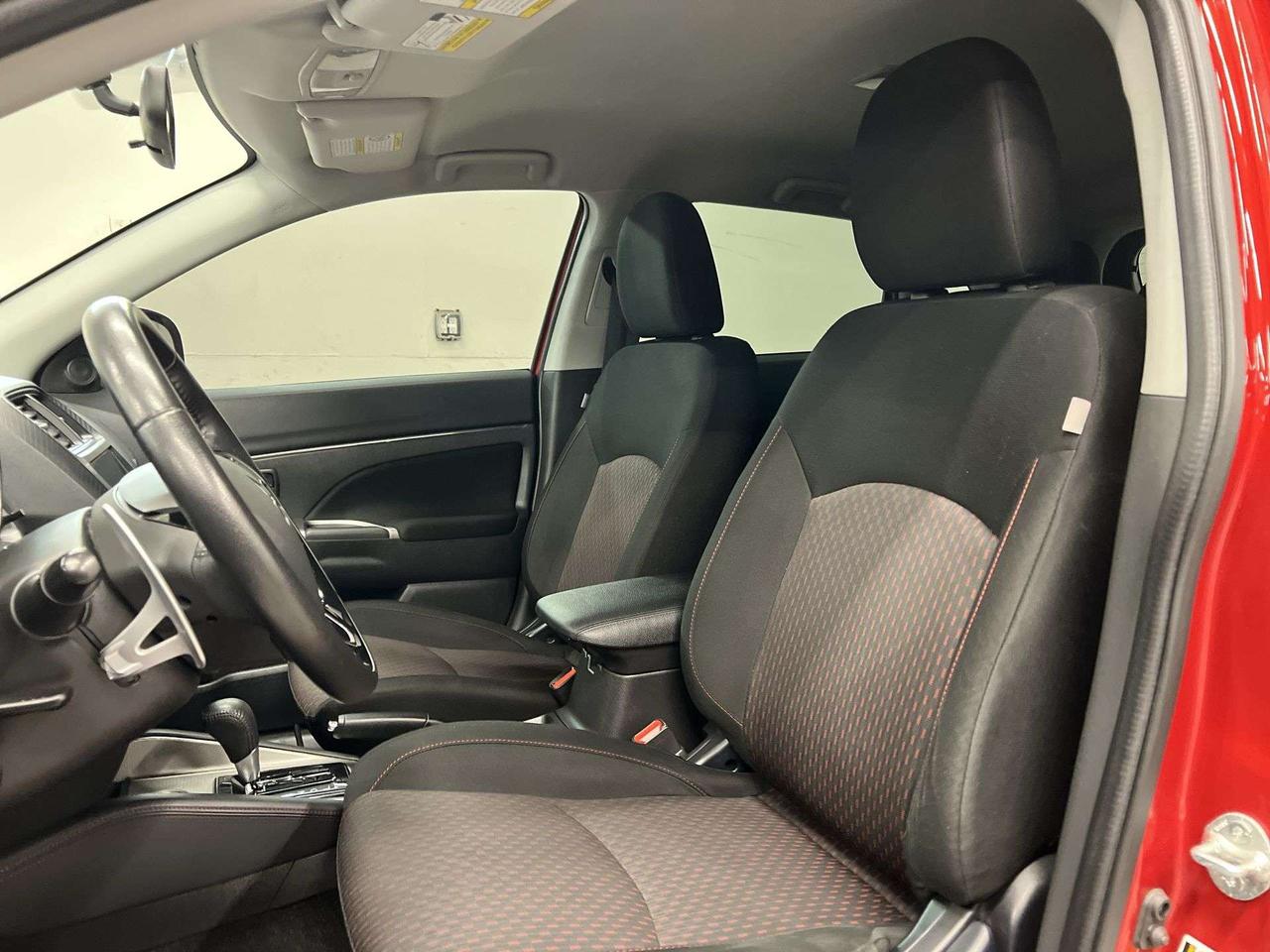 2019 Mitsubishi RVR SE AWD | LOW KMS! | HTD SEATS | CARPLAY | ALLOYS Photo