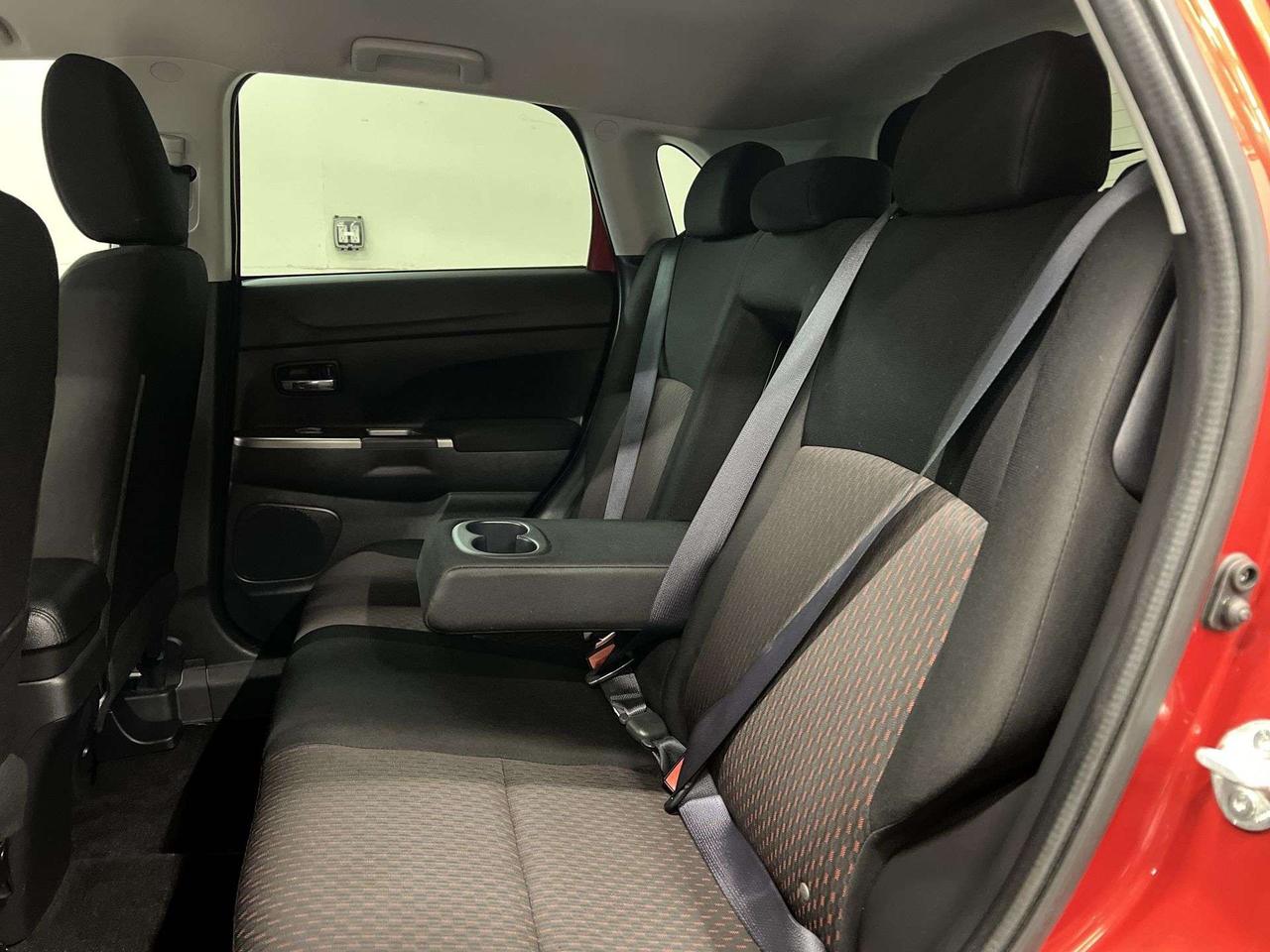 2019 Mitsubishi RVR SE AWD | LOW KMS! | HTD SEATS | CARPLAY | ALLOYS Photo