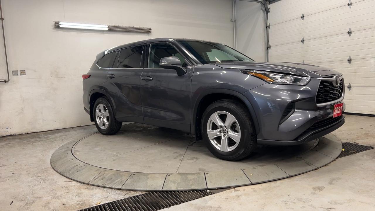 2021 Toyota Highlander AWD | 8-PASS | CARPLAY | ALLOYS | ADAPT. CRUISE Photo