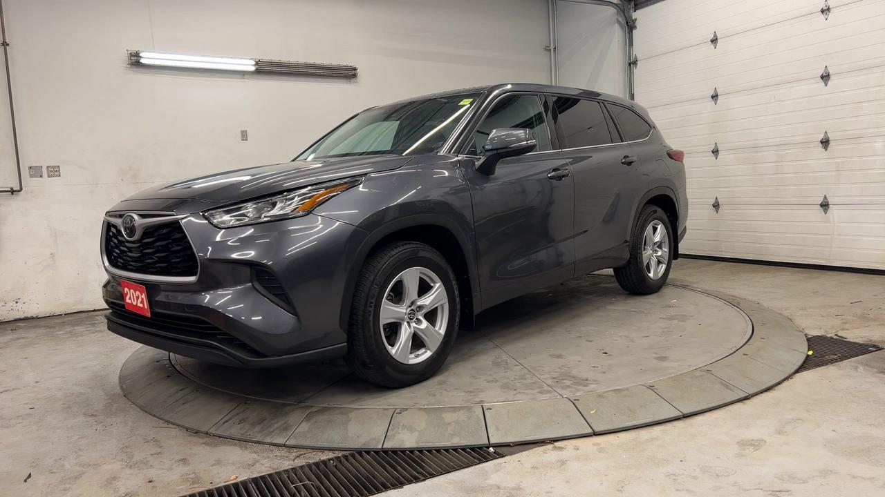 2021 Toyota Highlander AWD | 8-PASS | CARPLAY | ALLOYS | ADAPT. CRUISE Photo