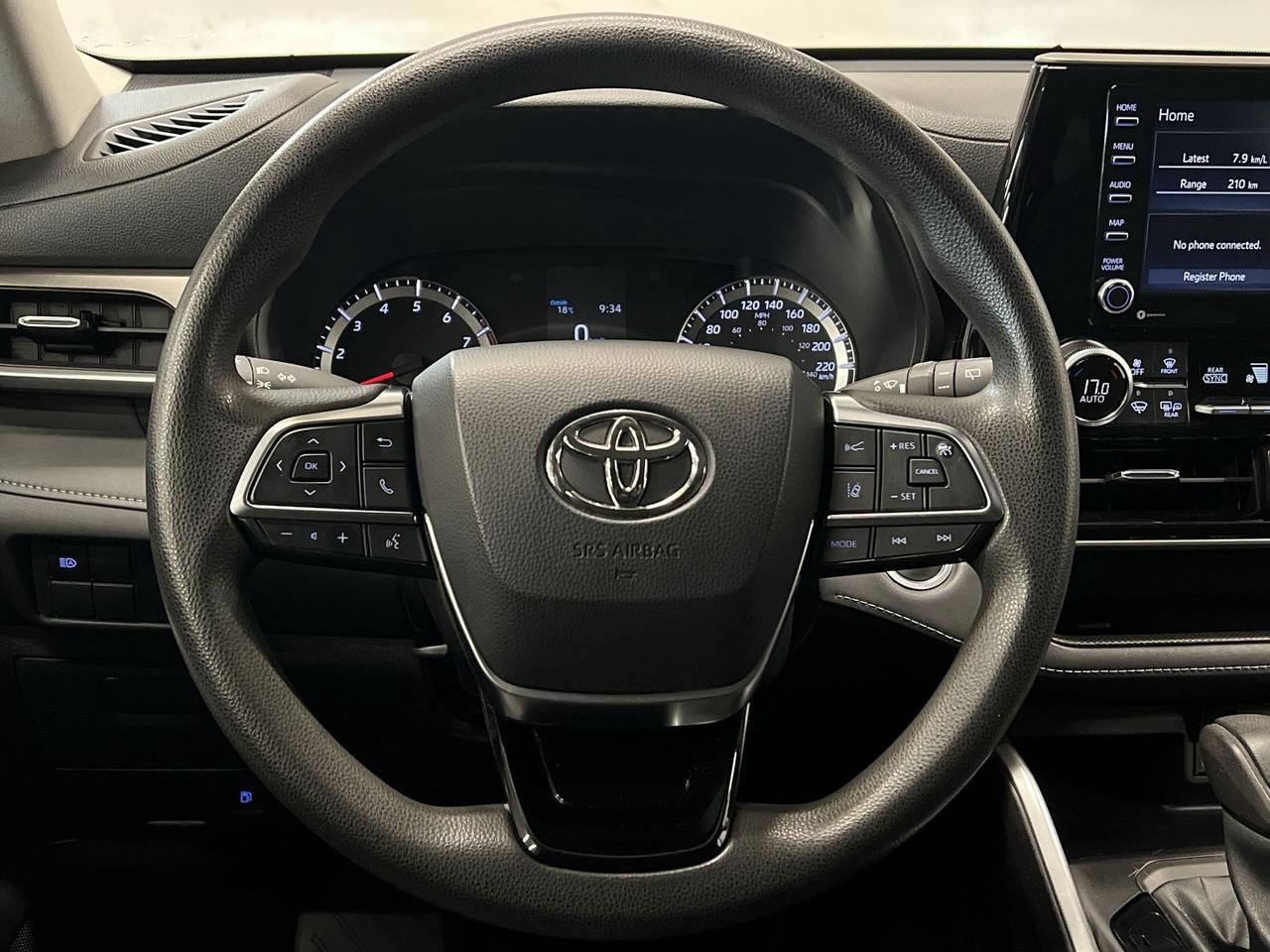 2021 Toyota Highlander AWD | 8-PASS | CARPLAY | ALLOYS | ADAPT. CRUISE Photo