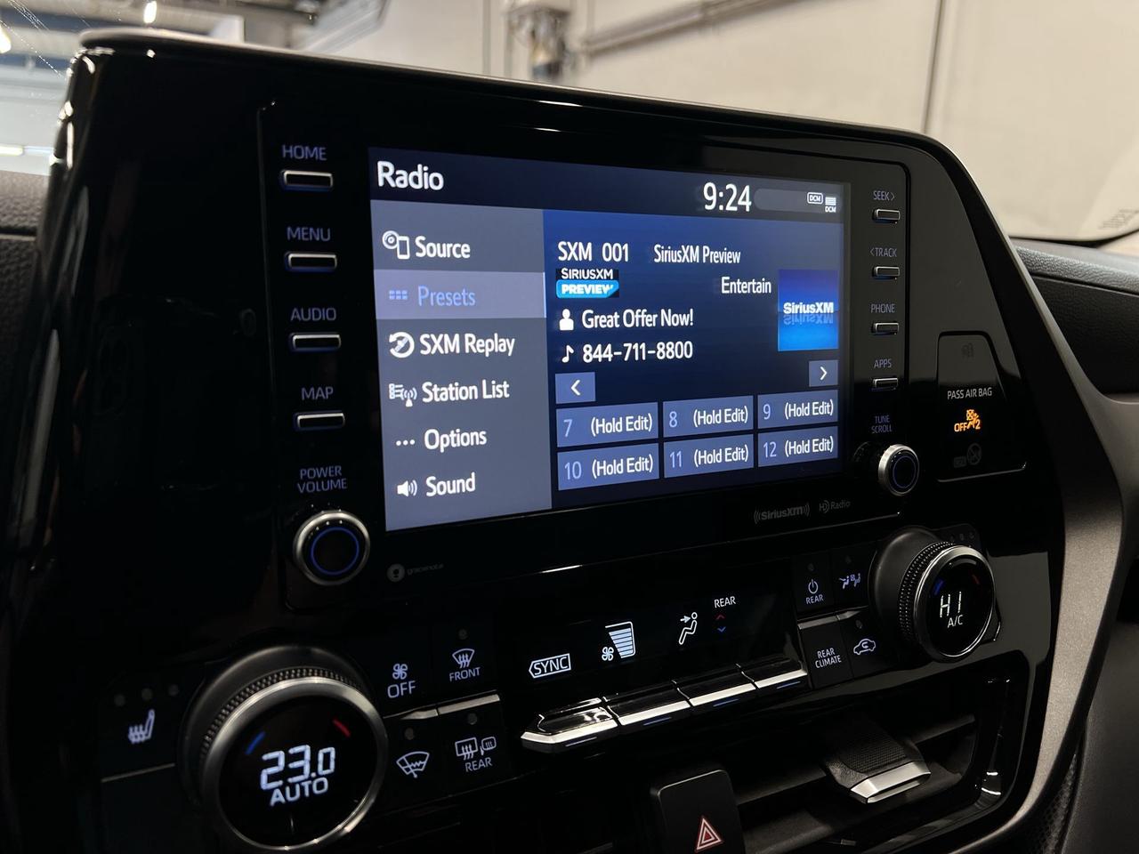 2021 Toyota Highlander AWD | 8-PASS | CARPLAY | ALLOYS | ADAPT. CRUISE Photo
