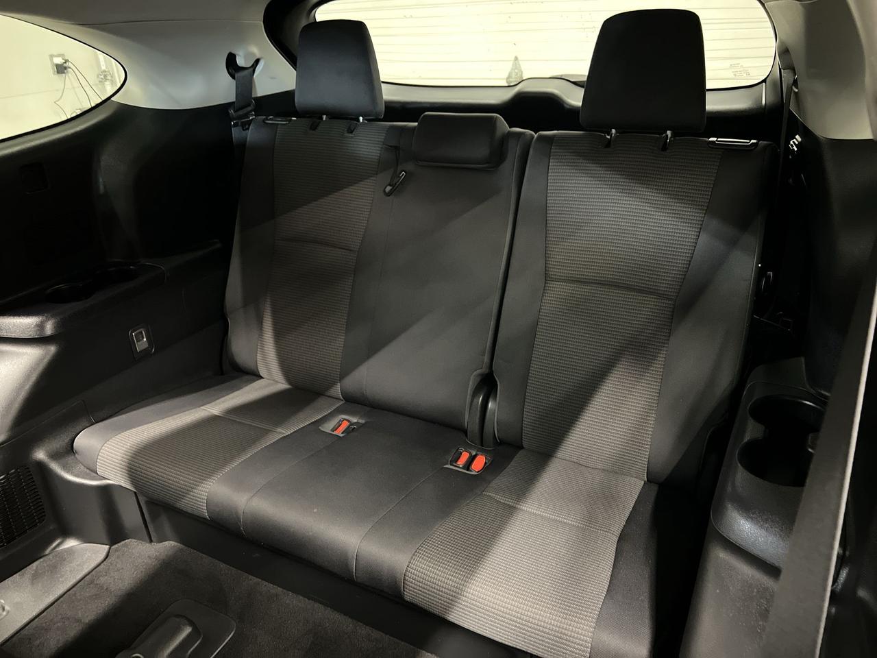 2021 Toyota Highlander AWD | 8-PASS | CARPLAY | ALLOYS | ADAPT. CRUISE Photo