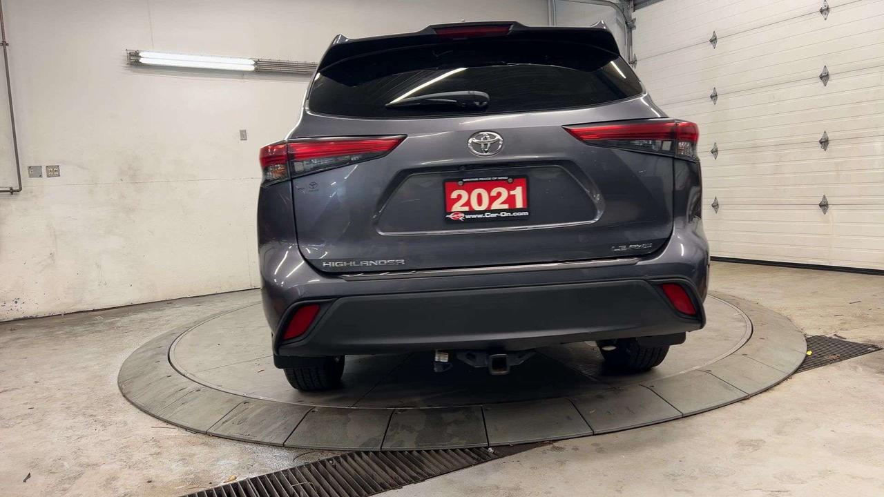 2021 Toyota Highlander AWD | 8-PASS | CARPLAY | ALLOYS | ADAPT. CRUISE Photo3
