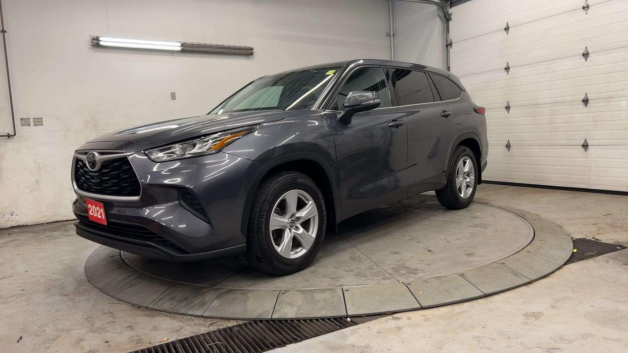 2021 Toyota Highlander AWD | 8-PASS | CARPLAY | ALLOYS | ADAPT. CRUISE Photo