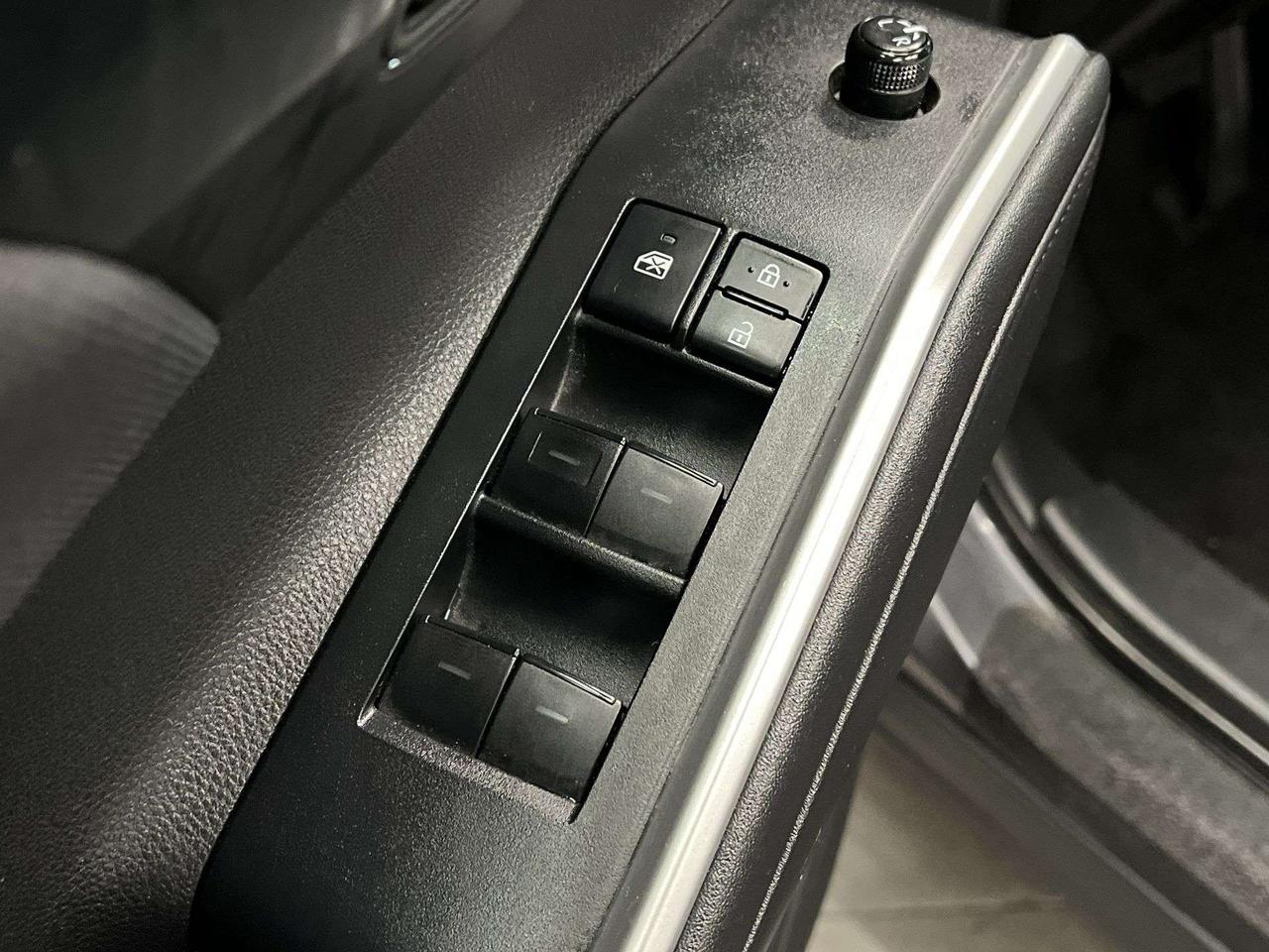 2021 Toyota Highlander AWD | 8-PASS | CARPLAY | ALLOYS | ADAPT. CRUISE Photo