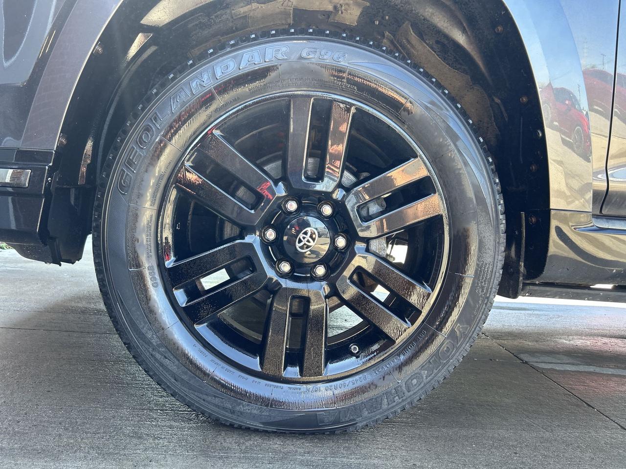 2021 Toyota 4Runner NIGHTSHADE 4X4 | LOW KMS | LEATHER | SUNROOF | NAV Photo