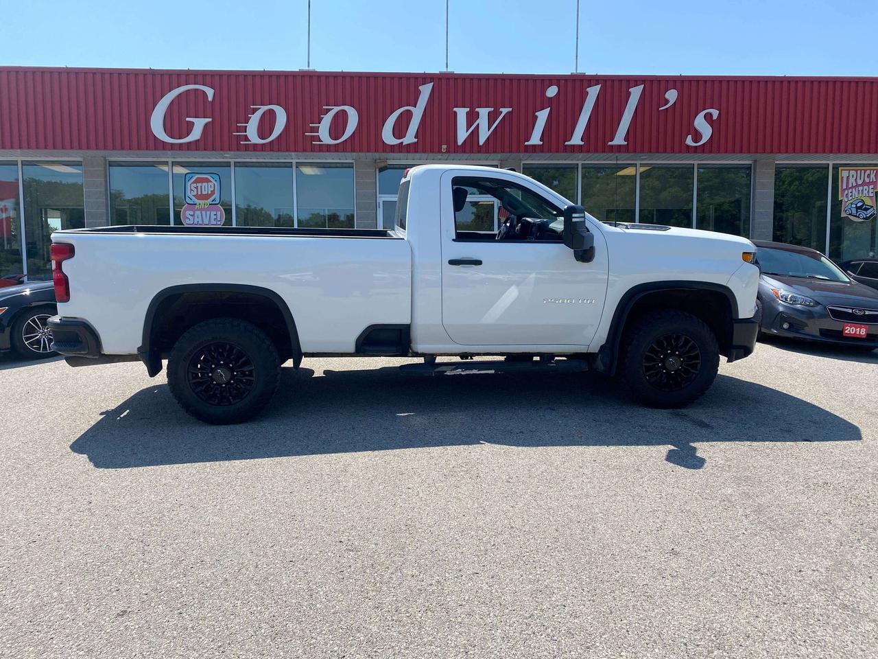 2021 Chevrolet Silverado 2500 CLEAN CARFAX, 4X4, LOW MILEAGE! Photo