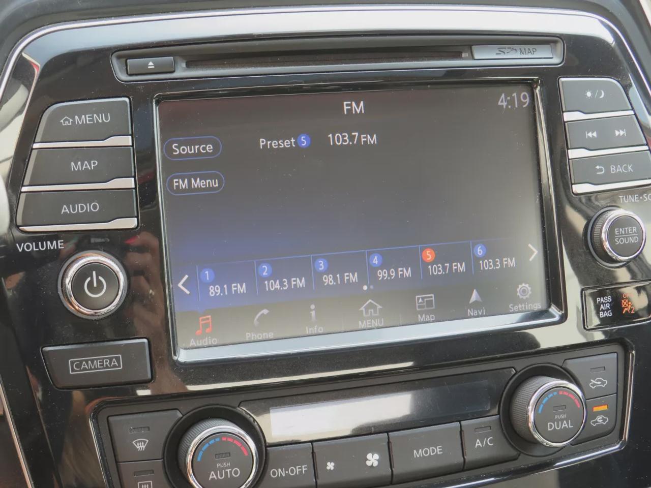 2016 Nissan Maxima SV Photo
