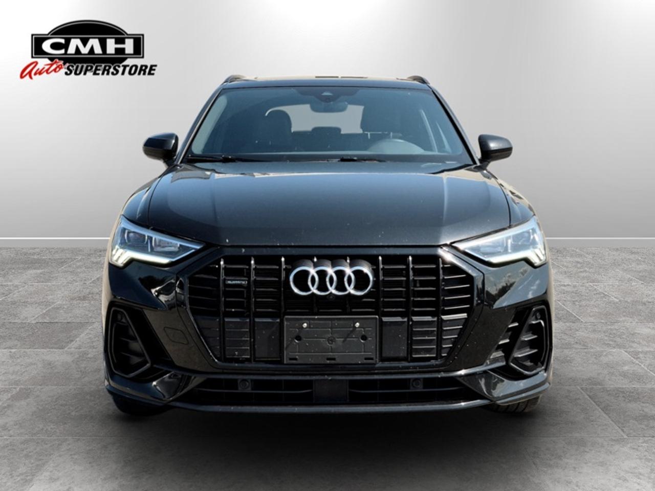 2023 Audi Q3 45 Technik S-line  **CLEAN CARFAX** Photo