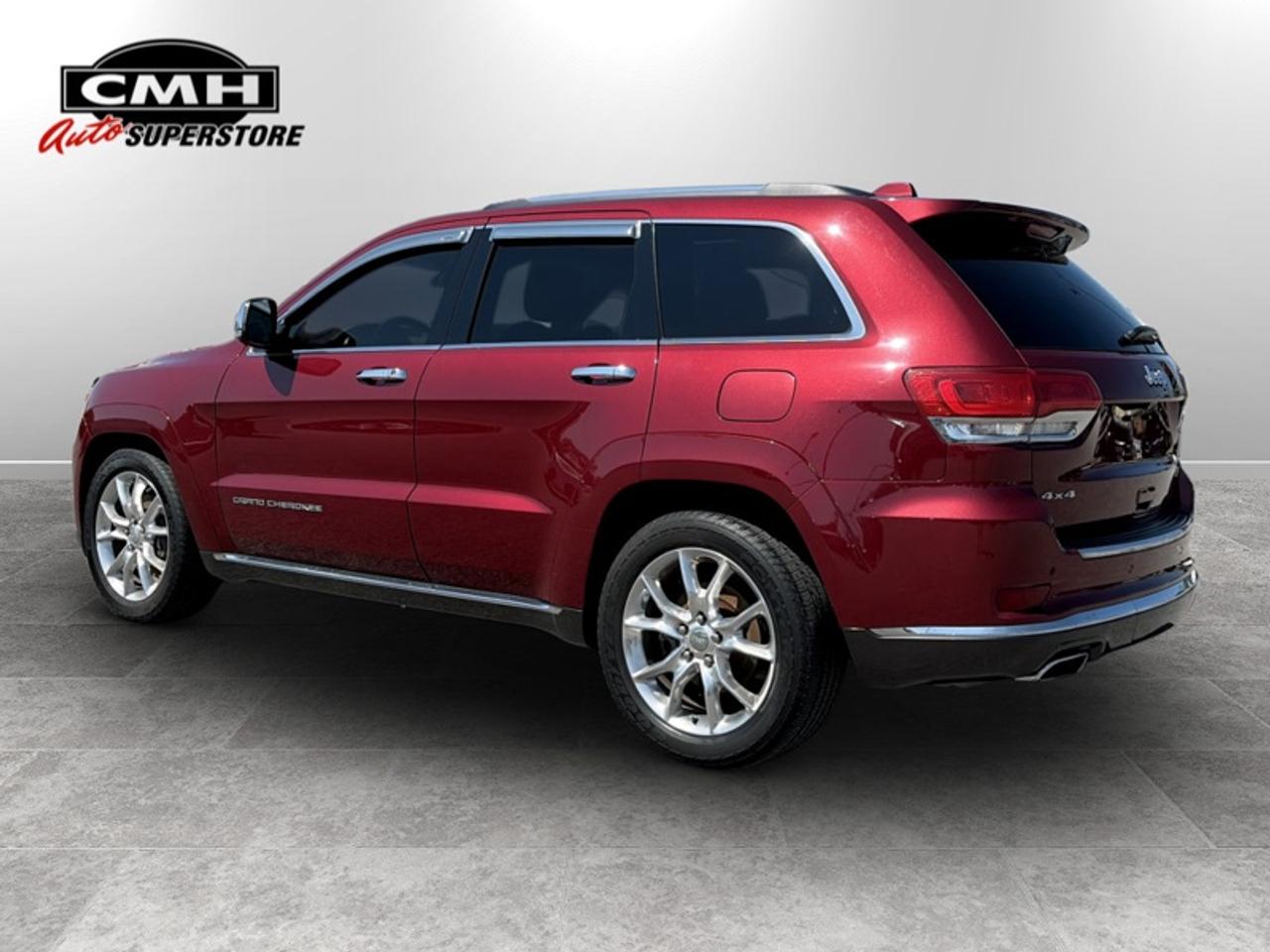 2015 Jeep Grand Cherokee Summit  **VERY CLEAN** Photo2
