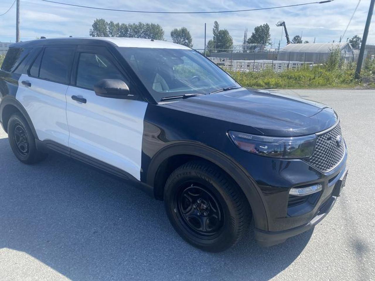 2020 Ford Explorer Police Interceptor Hybrid AWD Utility Vehicle, 3.3L, 6 cylinder, 4 door, AWD, cruise control, air conditioning, AM/FM radio, power door locks, power windows, black exterior, black interior. (No Back Seats)  $14,710.00 plus $375 processing fee, $15,085.00 total payment obligation before taxes.   Listing report, warranty, contract commitment cancellation fee, financing available on approved credit (some limitations and exceptions may apply). All above specifications and information is considered to be accurate but is not guaranteed and no opinion or advice is given as to whether this item should be purchased. We do not allow test drives due to theft, fraud, acts of vandalism and undetectable impaired driving. Instead we provide the following benefits: Complimentary Warranty (with options to extend), Limited Money Back Satisfaction Guarantee on Fully Completed Contracts, Contract Commitment Cancellation, and an Open-Ended Sell-Back Option. Ask seller for details or call 604-522-REPO(7376) to confirm listing availability.