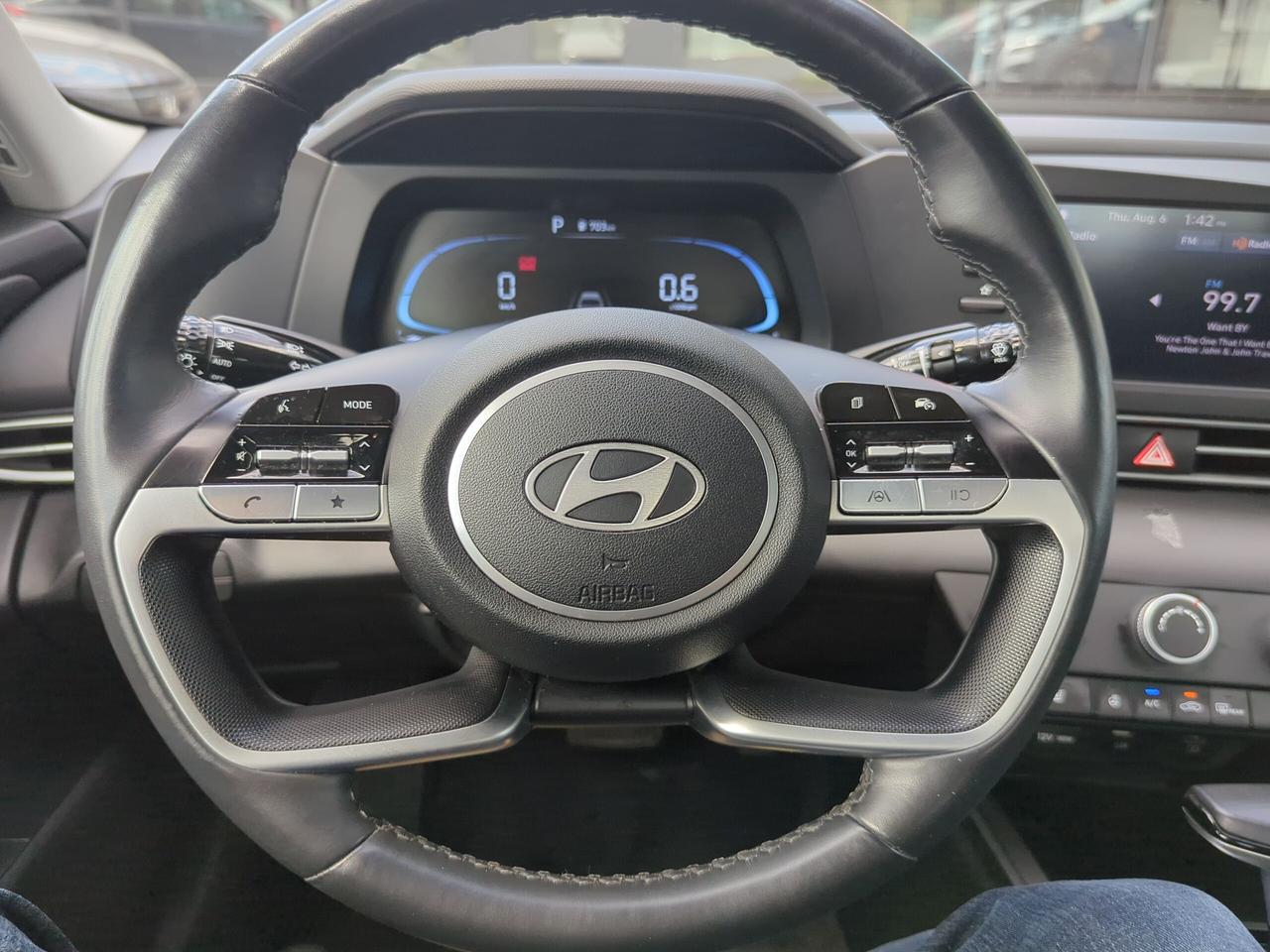 2024 Hyundai Elantra Preferred