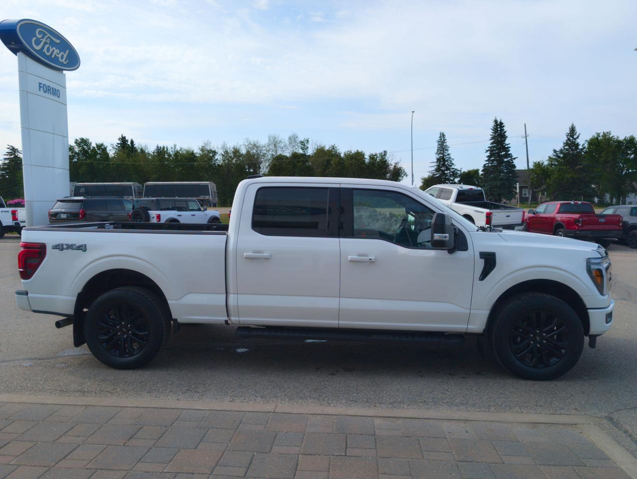 2026 Ford F-150 Lariat Photo4