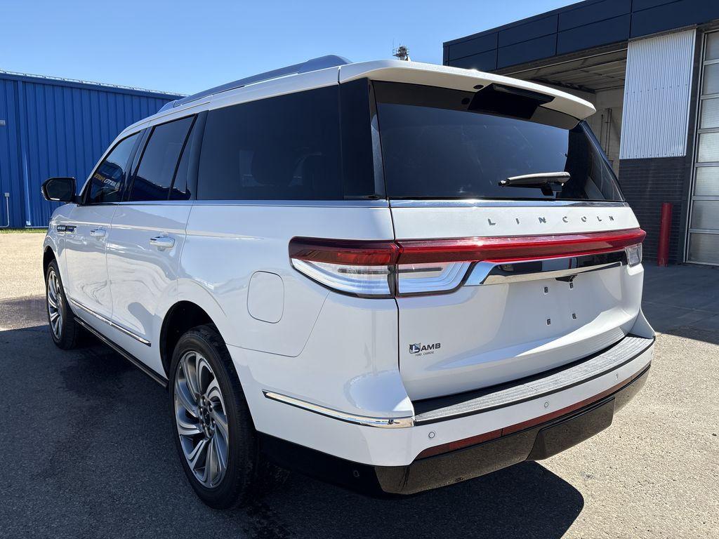 2022 Lincoln Navigator