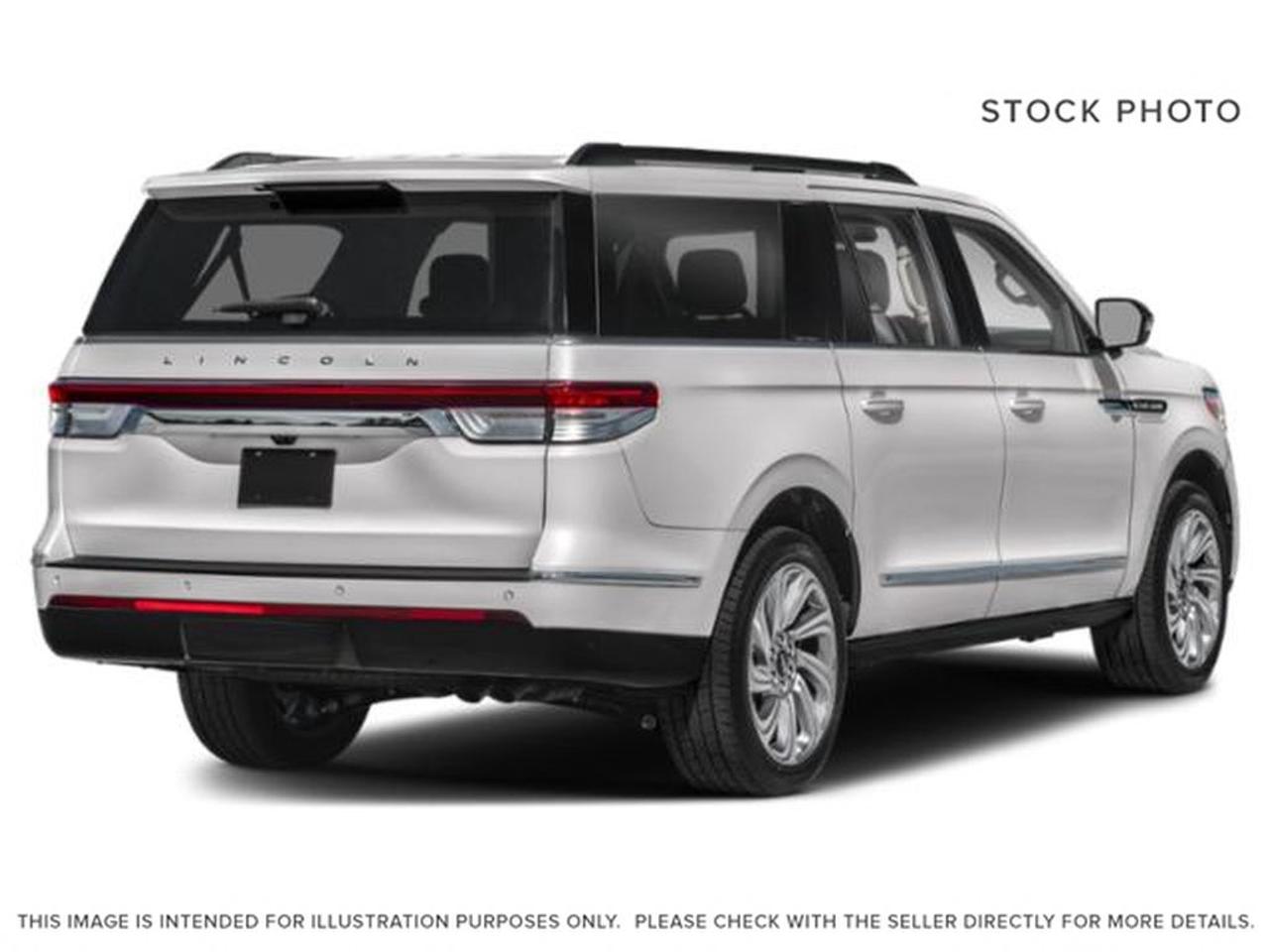 2024 Lincoln Navigator L Reserve Photo2