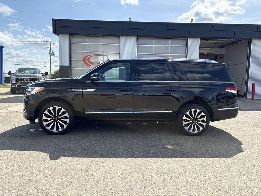 2024 Lincoln Navigator