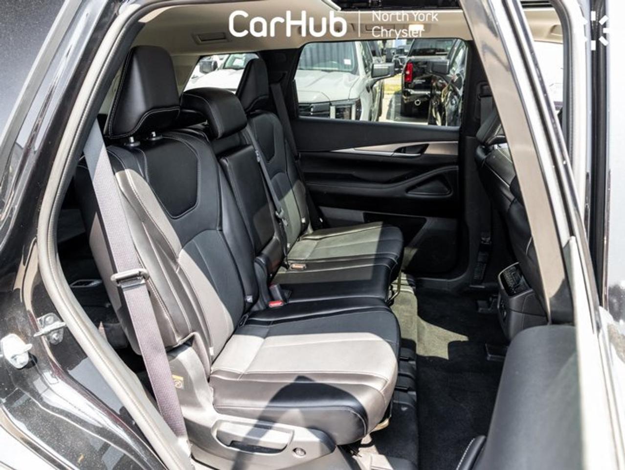 2024 Infiniti QX60 LUXE Apple CarPlay Android Auto Panoramic Roof Remote Start 7-Passenger Seats Photo