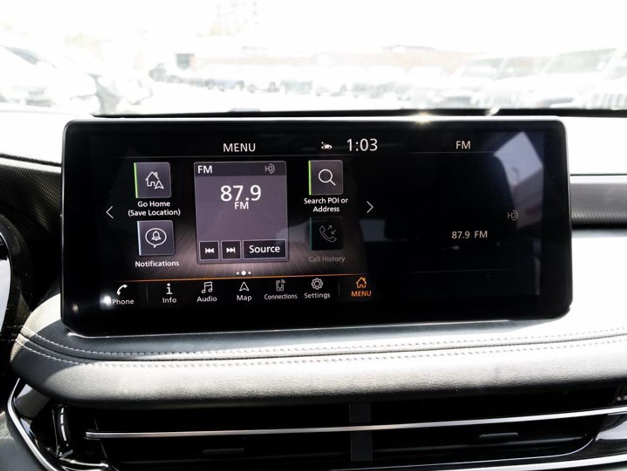 2024 Infiniti QX60 LUXE Apple CarPlay Android Auto Panoramic Roof Remote Start 7-Passenger Seats Photo
