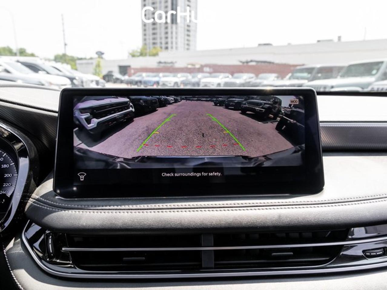 2024 Infiniti QX60 LUXE Apple CarPlay Android Auto Panoramic Roof Remote Start 7-Passenger Seats Photo