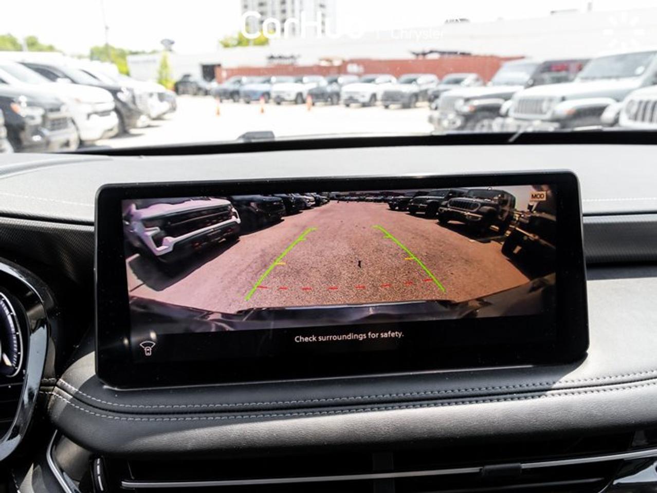 2024 Infiniti QX60 LUXE Apple CarPlay Android Auto Remote Start Power Memory Seats Panoramic Roof Photo