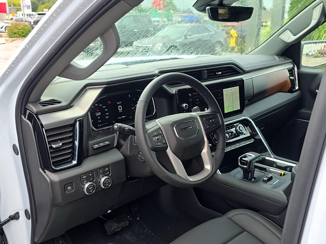 2026 GMC Sierra 1500 Crew Cab Short Box 4-Wheel Drive Denali Photo3