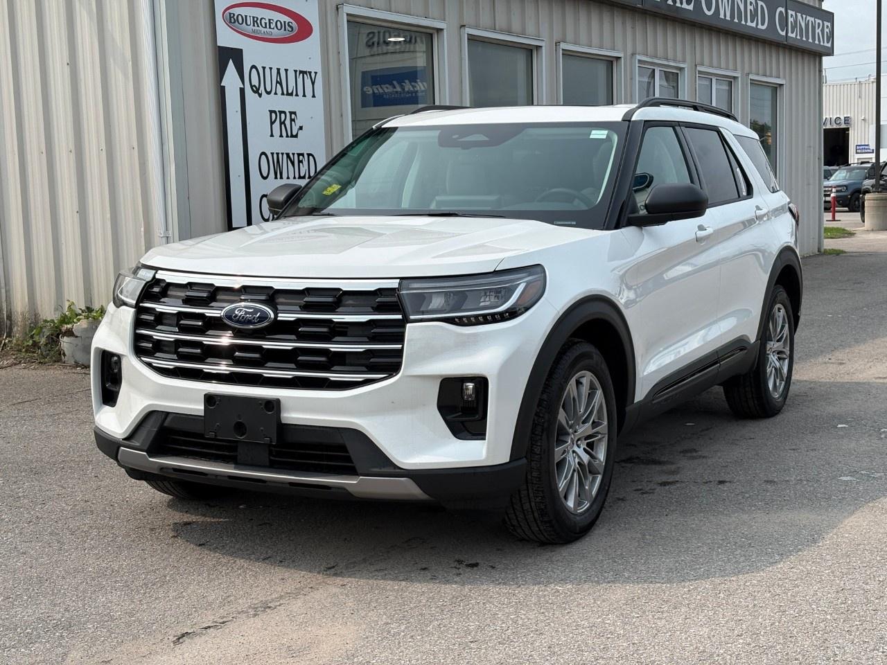2026 Ford Explorer Active w/200A Pkg 4WD Photo