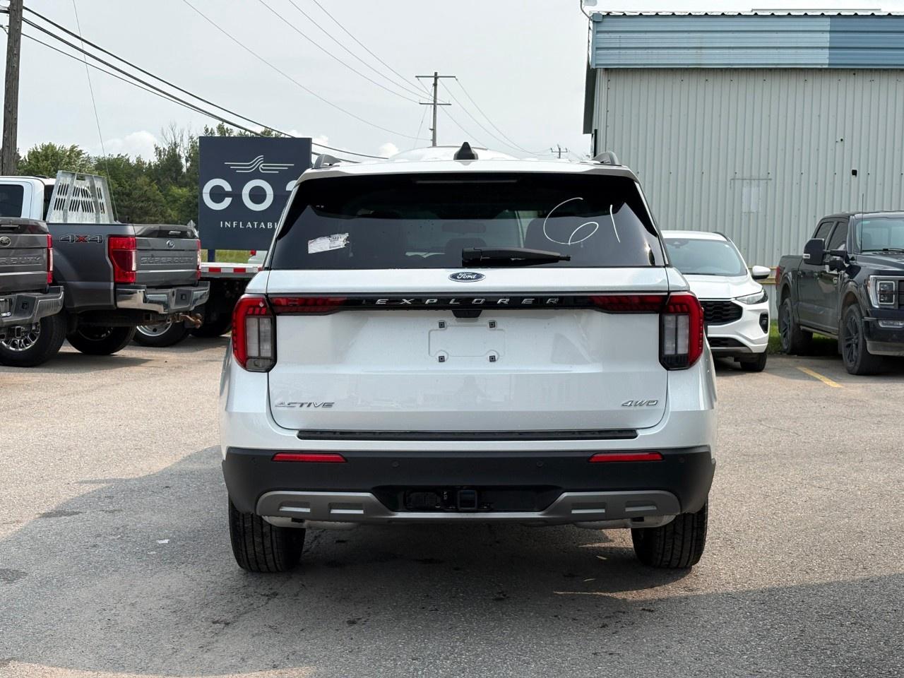 2026 Ford Explorer Active w/200A Pkg 4WD Photo