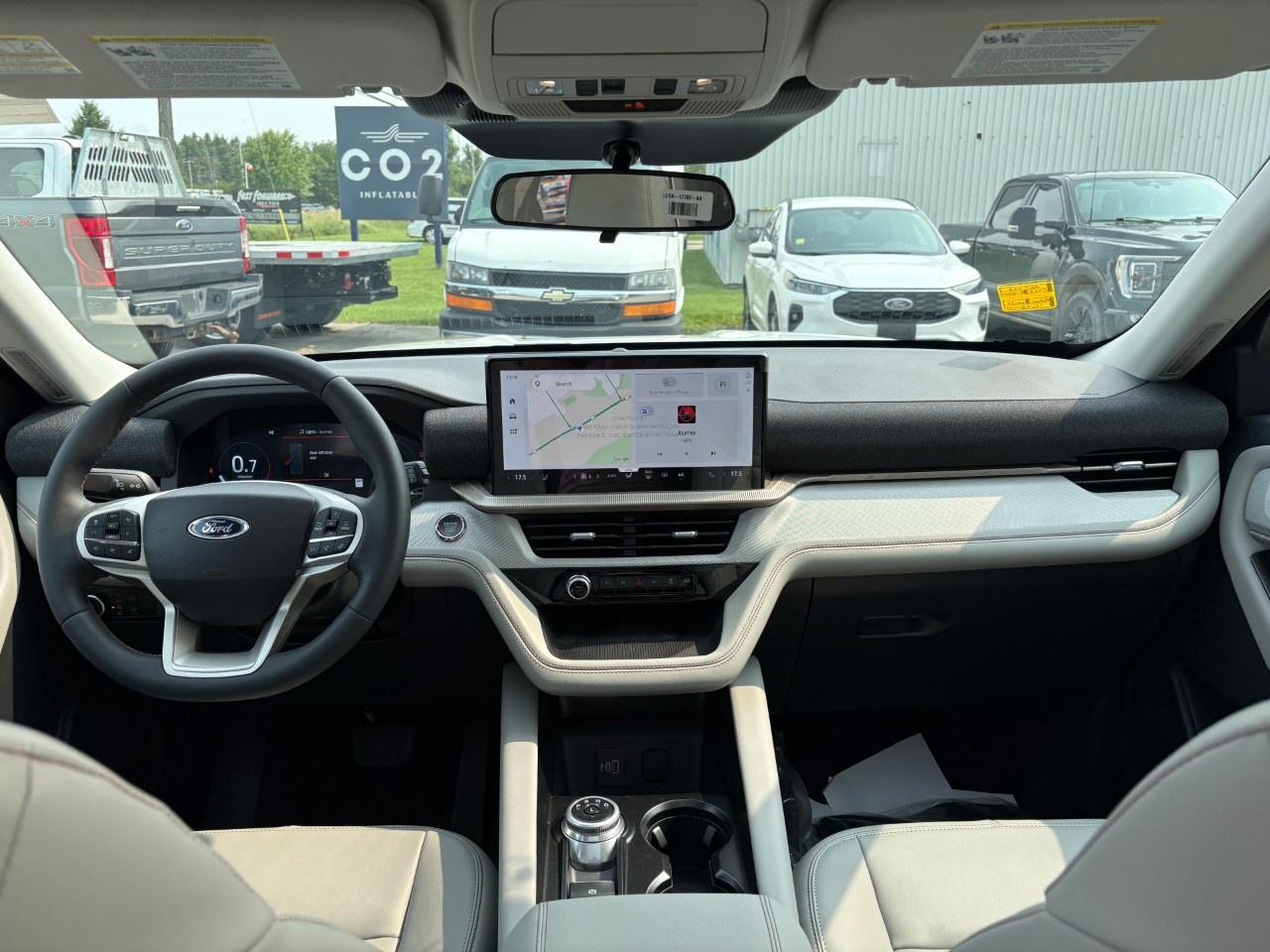 2026 Ford Explorer Active w/200A Pkg 4WD Photo
