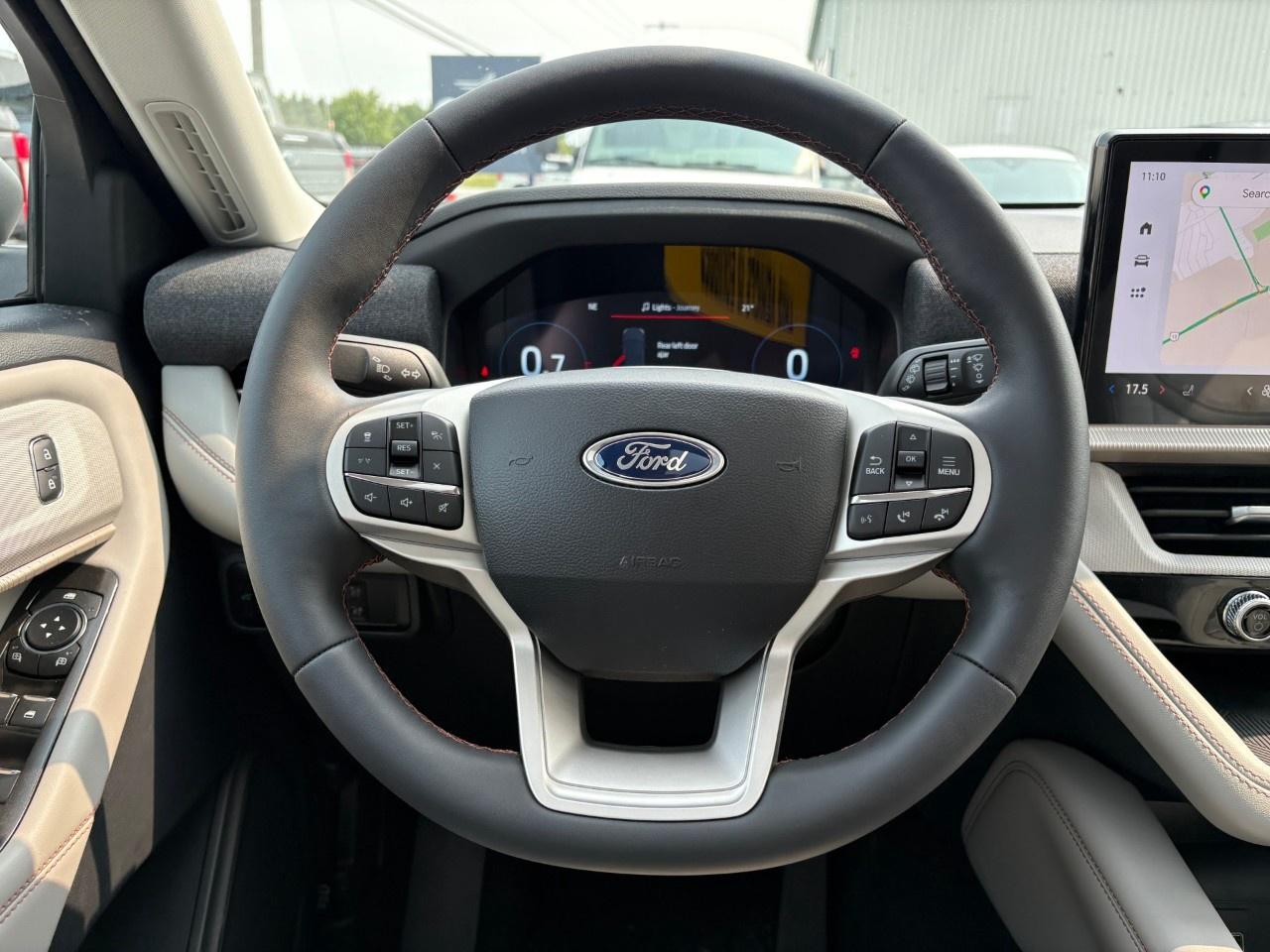 2026 Ford Explorer Active w/200A Pkg 4WD Photo