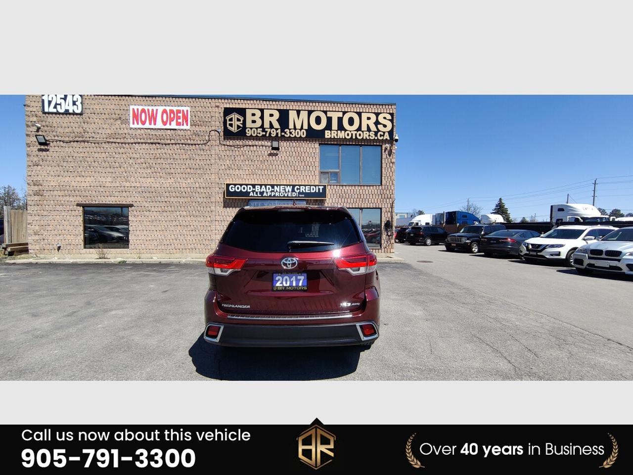 2017 Toyota Highlander XLE | Leather | Sun Roof | No Accidents Reported | Photo