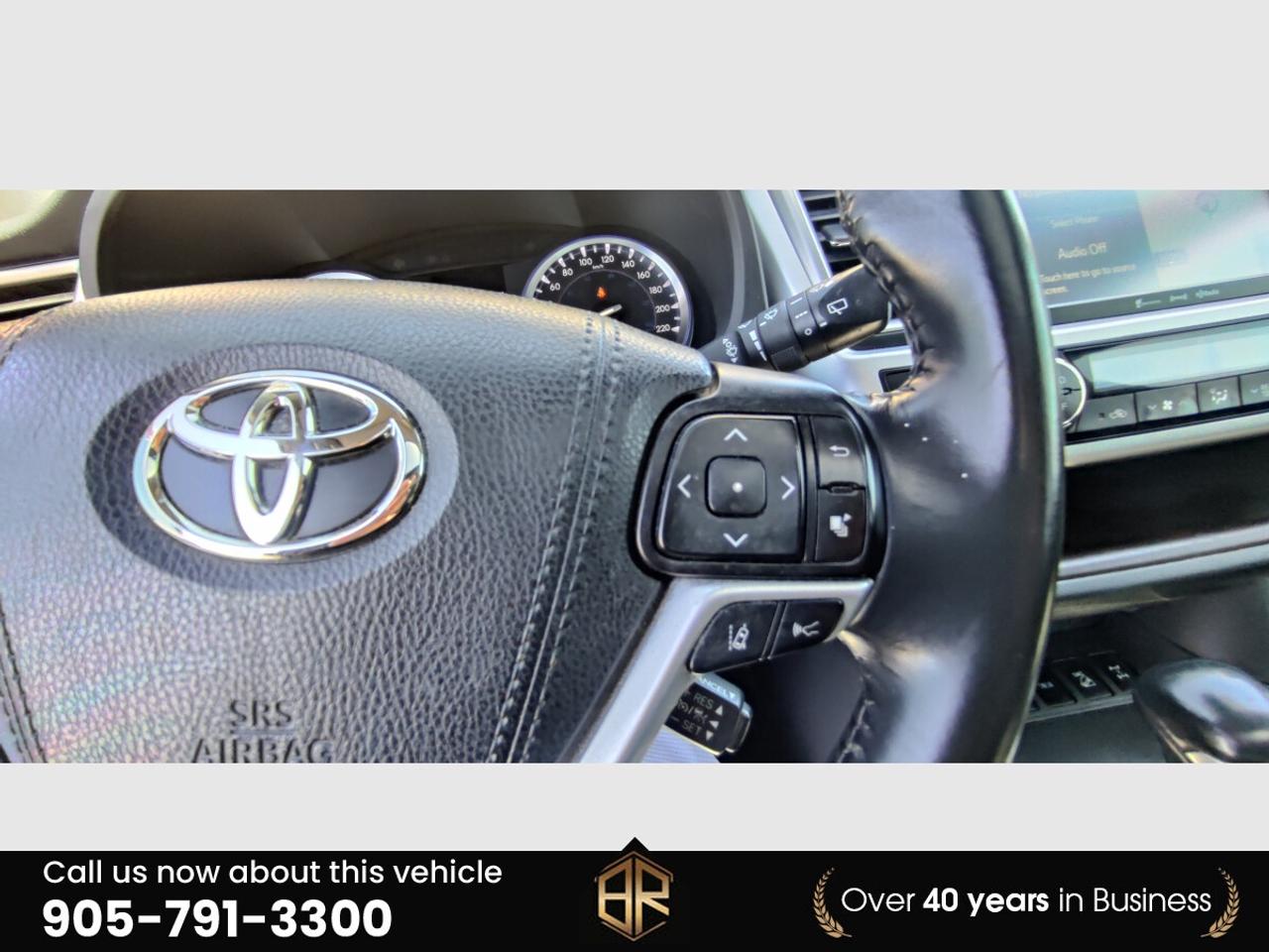 2017 Toyota Highlander XLE | Leather | Sun Roof | No Accidents Reported | Photo