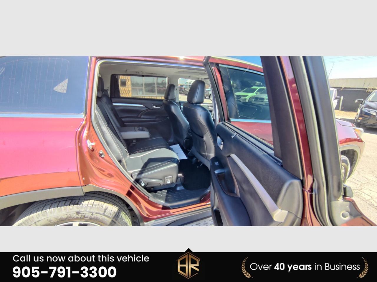 2017 Toyota Highlander XLE | Leather | Sun Roof | No Accidents Reported | Photo
