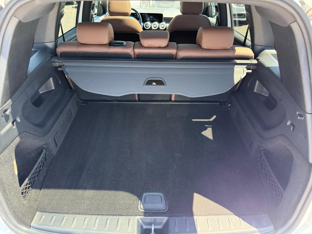 2020 Mercedes-Benz G-Class GLB 250 Photo